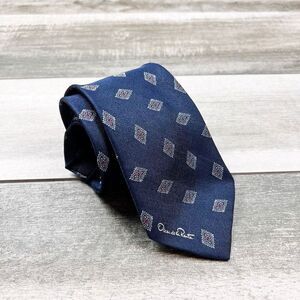 Oscar de la Renta tie
